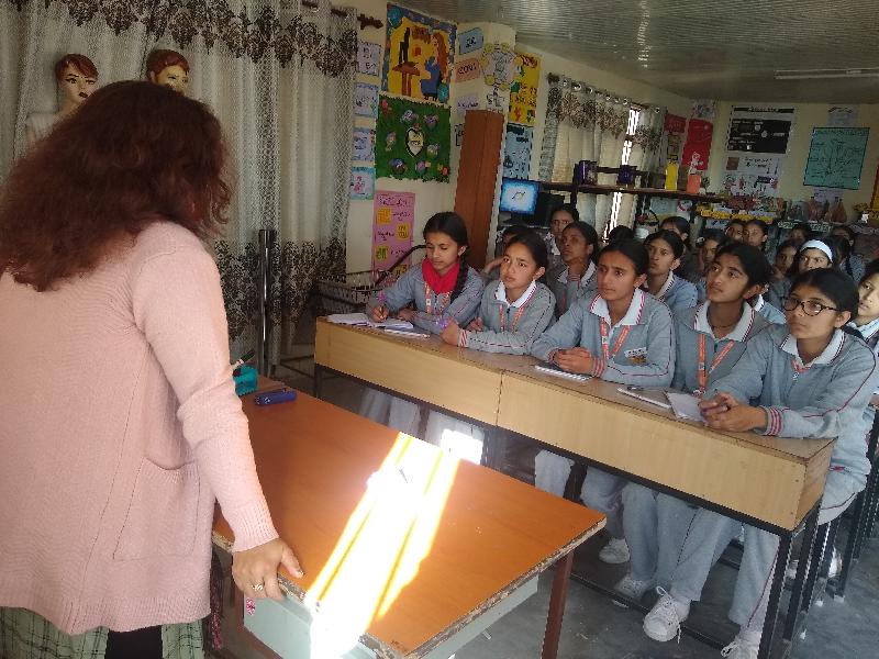 Guest Lecture of 9 Class given by Mrs Chetna Sharma